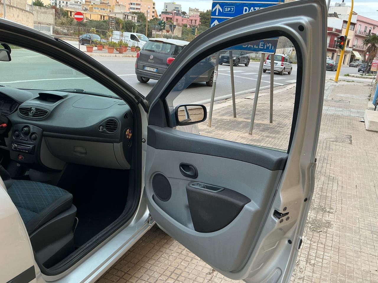 Renault Clio Storia 1.2 5 porte