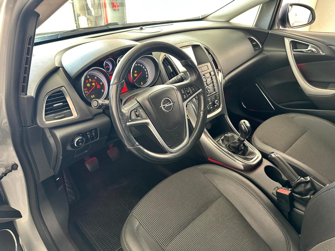 Opel Astra 5p 1.7 cdti Cosmo 125cv