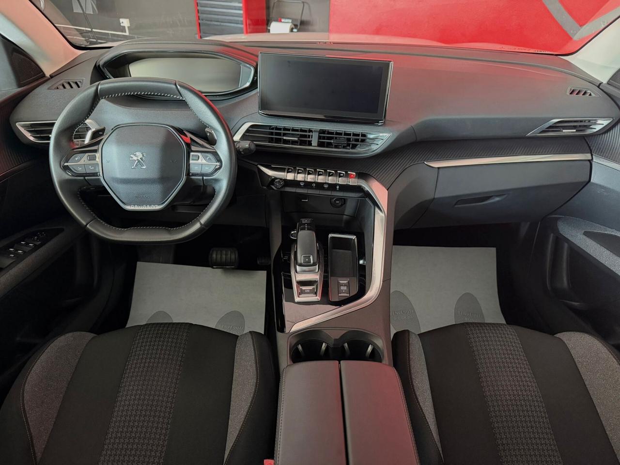 Peugeot 3008 BlueHDi 130 S&S EAT8 Allure