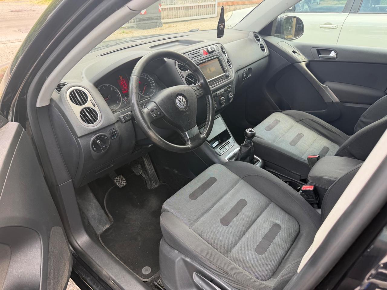 Volkswagen Tiguan 2.0 TDI 170 CV DPF Sport & Style (18°)