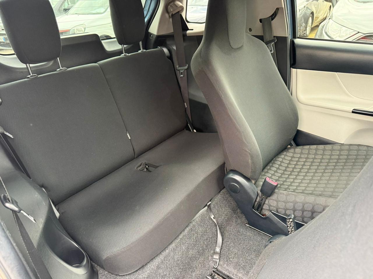 Toyota iQ 1.0 CVT Trend