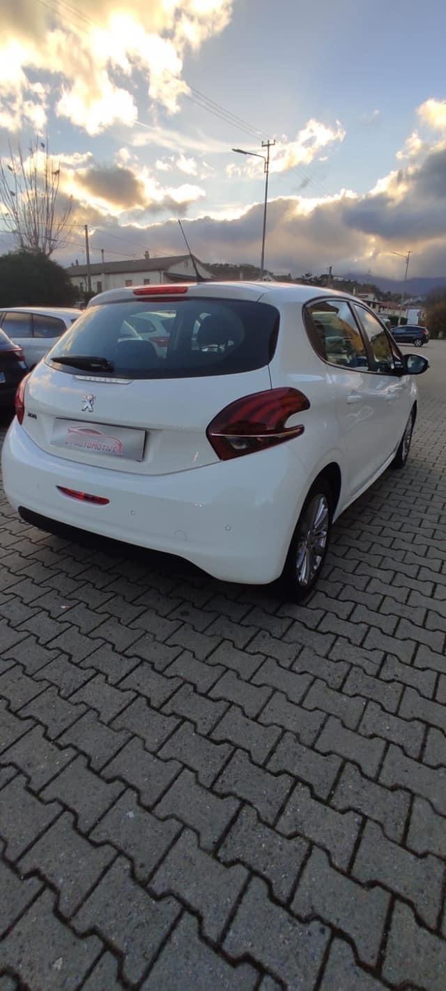 Peugeot 208 BlueHDi 100 S&S 5 porte Allure