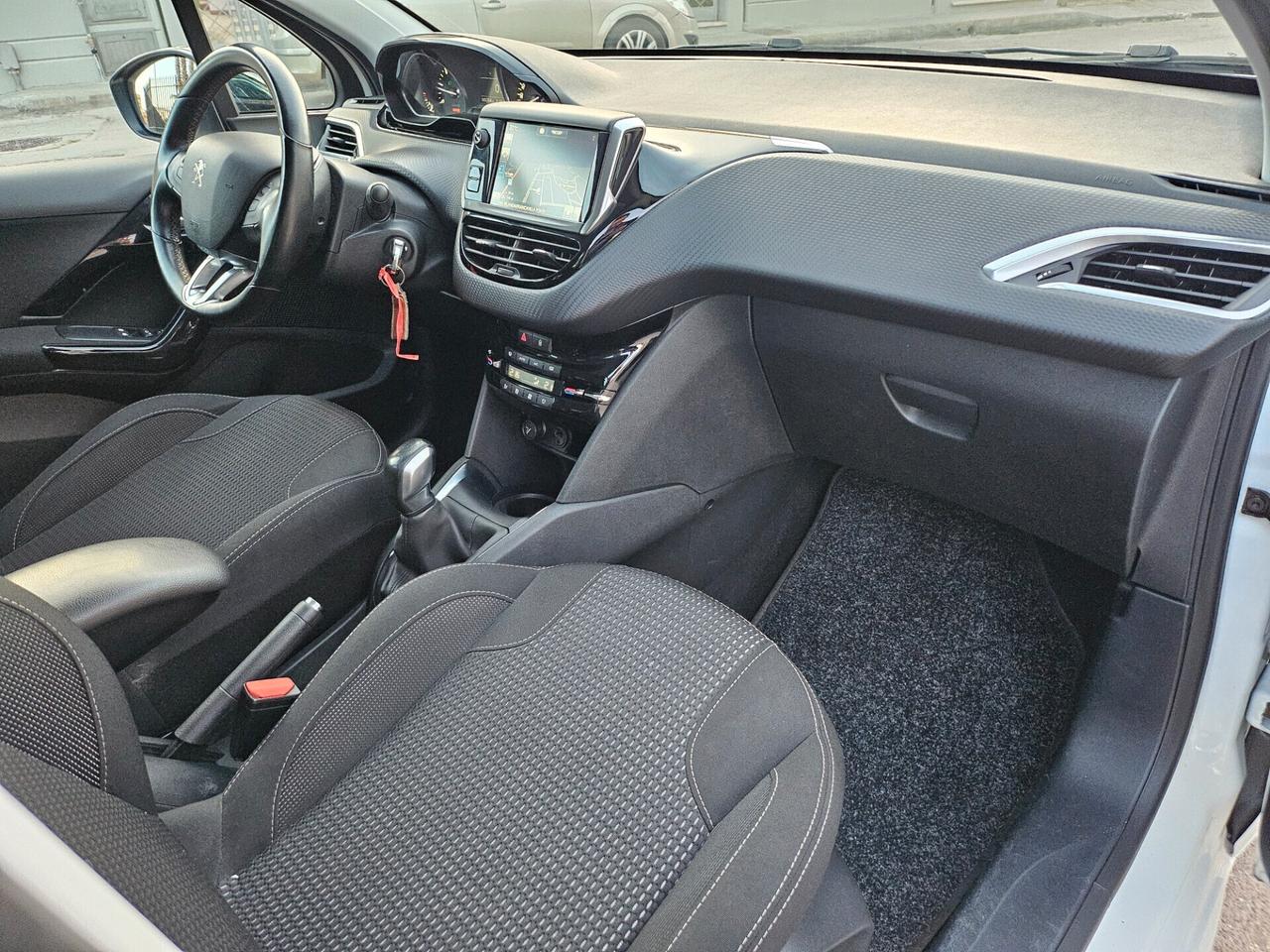 Peugeot 208 1.6 BlueHDi 100 CV Allure