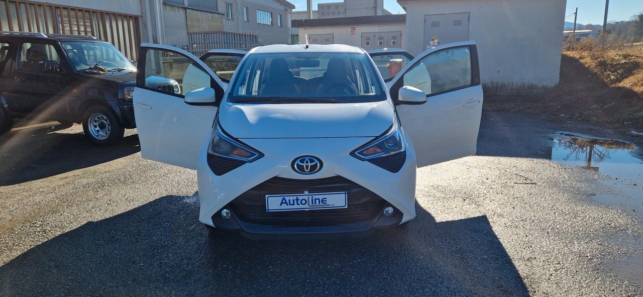 Toyota Aygo Connect 1.0 VVT-i 72 CV 5 porte
