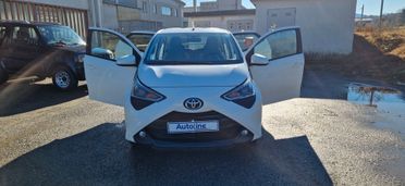 Toyota Aygo Connect 1.0 VVT-i 72 CV 5 porte