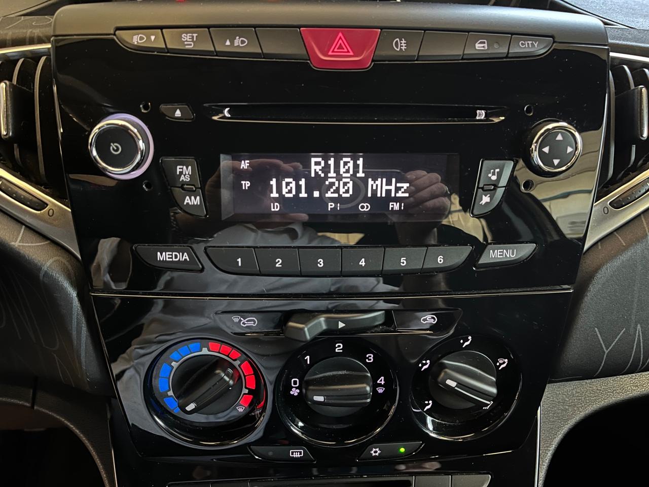 Lancia Ypsilon 1.2 69 CV 5 porte Elefantino