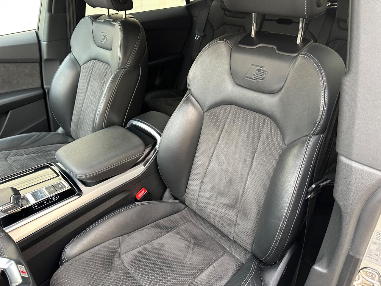 Audi Q8 50 TDI 286cv Quattro S-Line - 2022