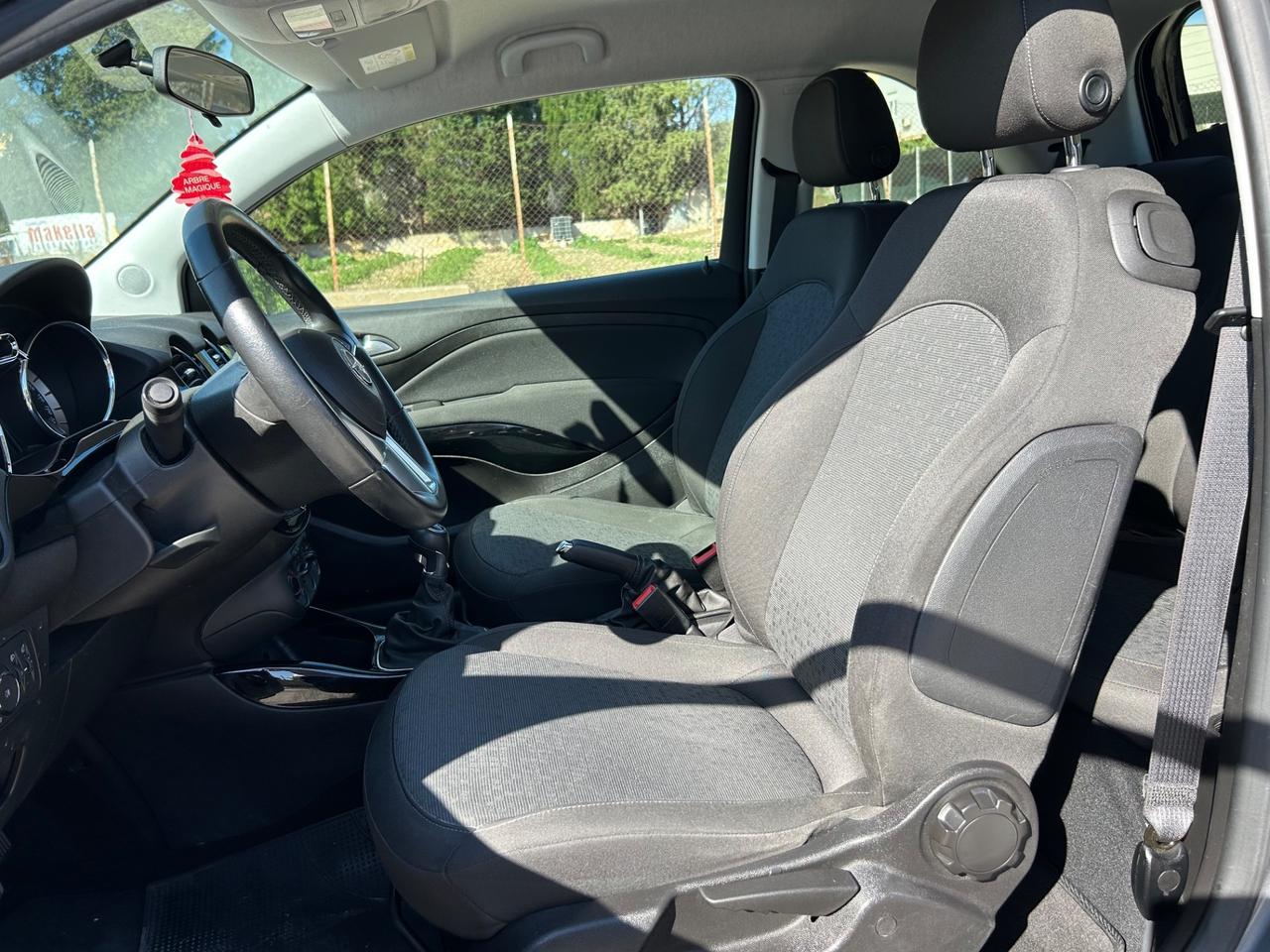 Opel Adam Rocks 1.2 70 CV