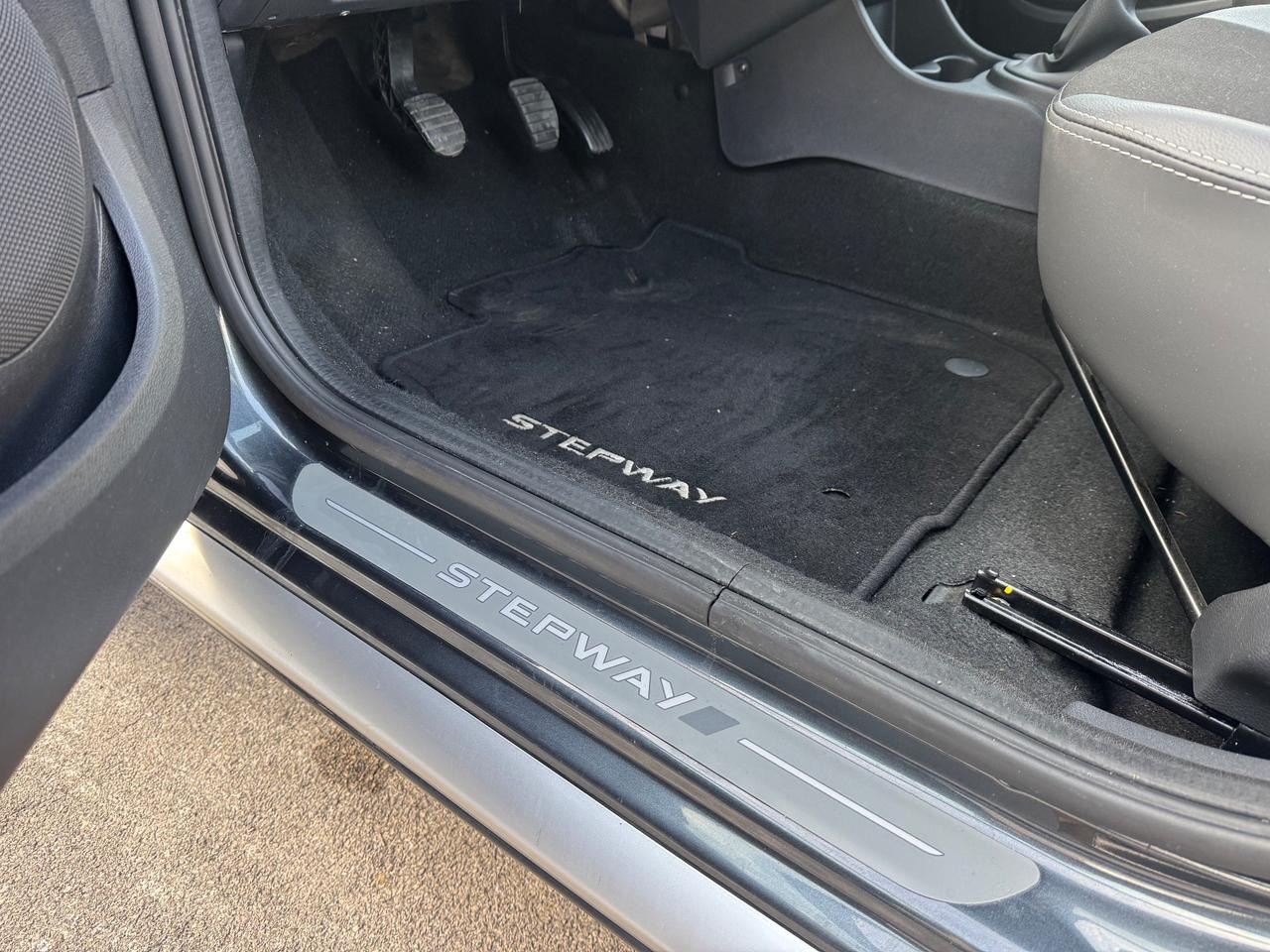 Dacia Sandero Stepway 1.6 BENZINA 85CV 2012