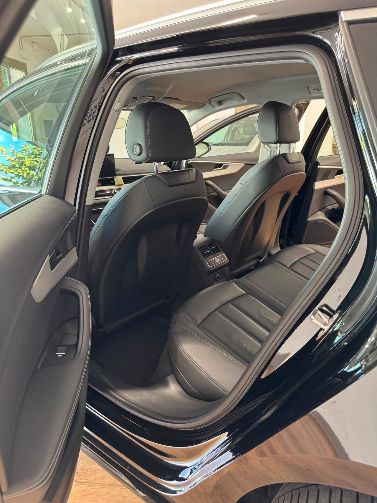 Audi A4 Avant 40 TDI quattro S tronic Business Advanced