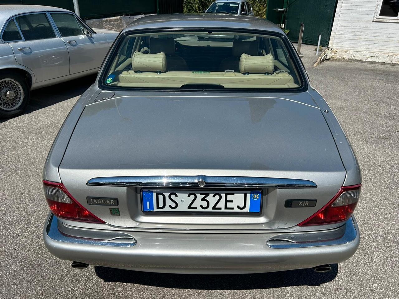 Jaguar XJ XJ8 3.2 cat