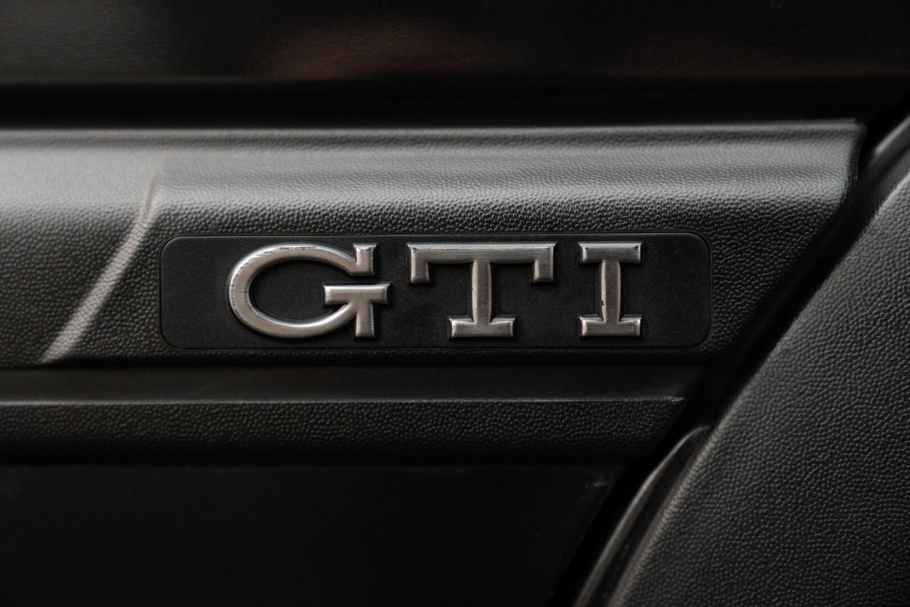 Volkswagen Golf GTI 16V Mk3 - VOL00068