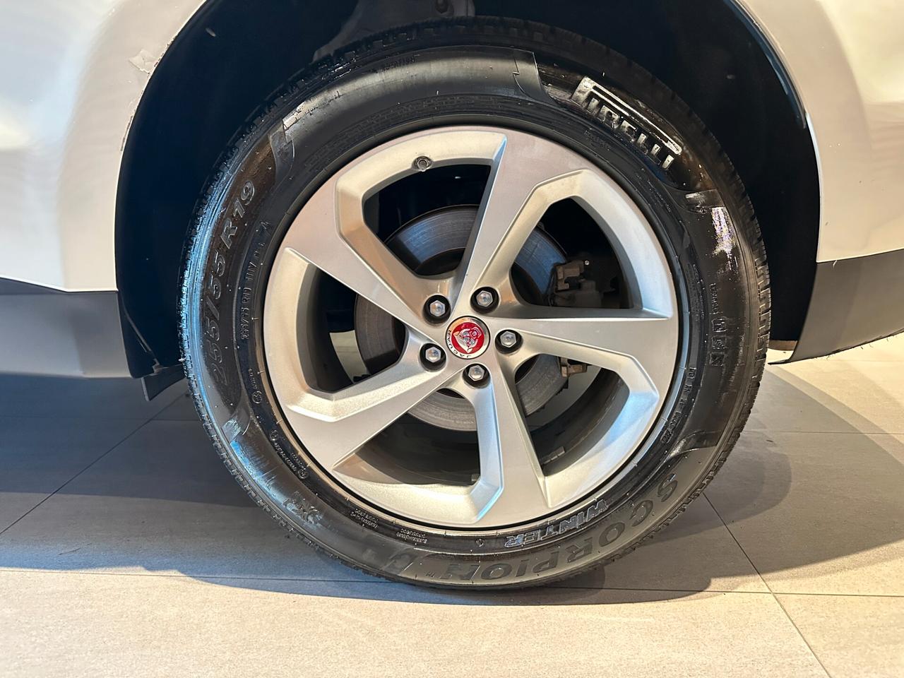 Jaguar F-Pace 2.0 D 180 CV AWD aut. Prestige