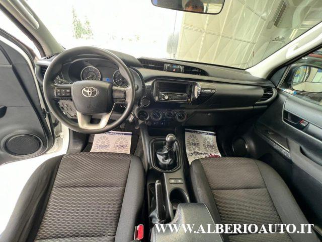 TOYOTA Hilux 2.4 D-4D 4WD 4 porte Double Cab Comfort