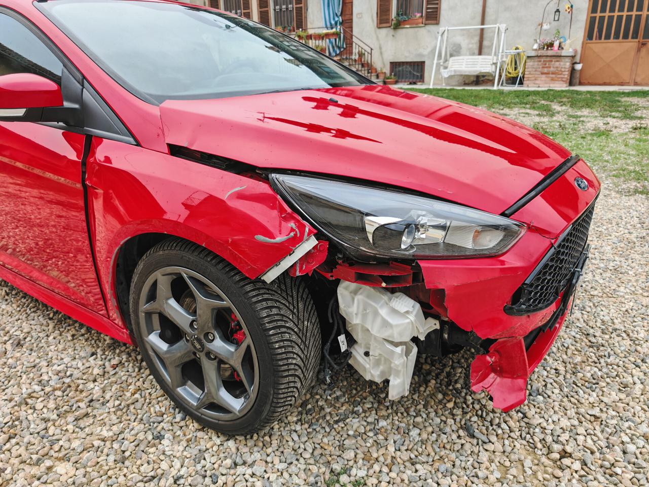 Ford Focus 2.0 EcoBoost 250 CV ST3