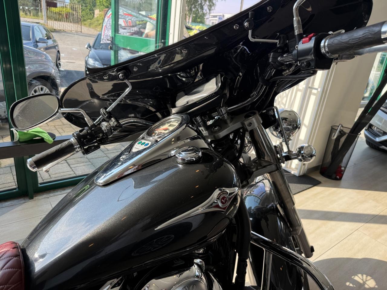 Kawasaki Vulcan 900
