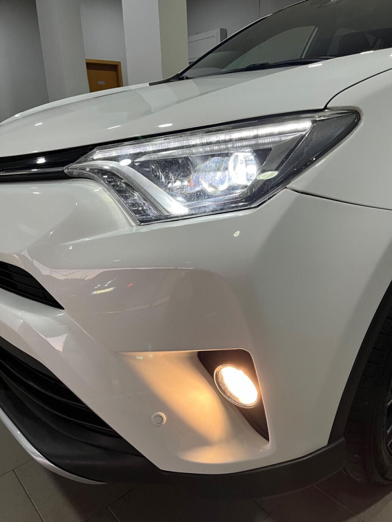 Toyota RAV 4 RAV4 2.0 D-4D 2WD Lounge