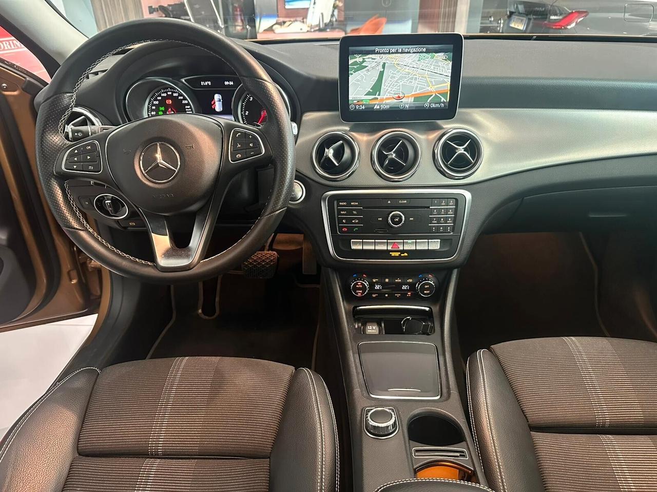 Mercedes-benz GLA 200 d Automatic Premium