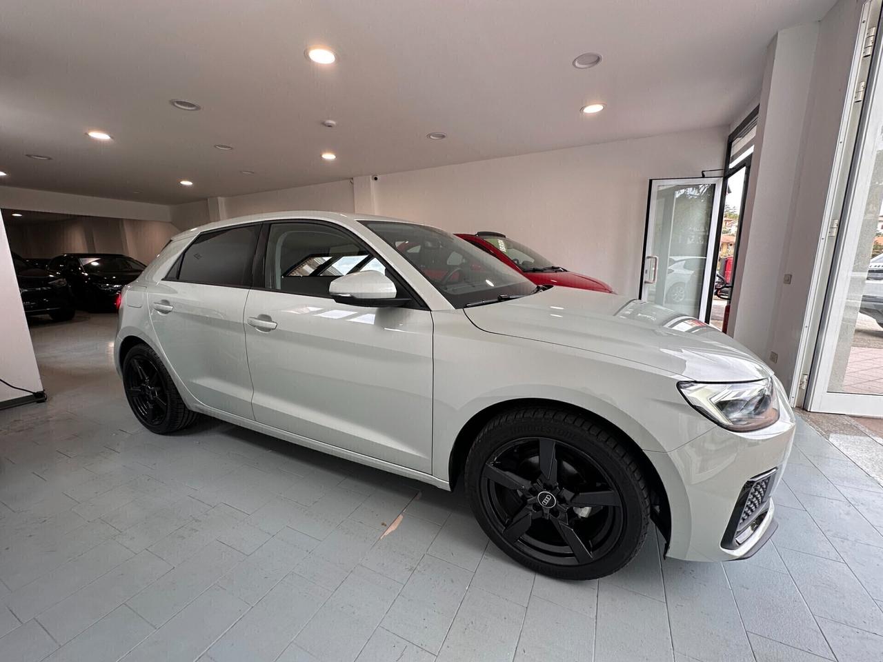 Audi A1 SPORTBACK 25 TFSI STRONIC Sport Line FARI MATRIX VIRTUAL R17