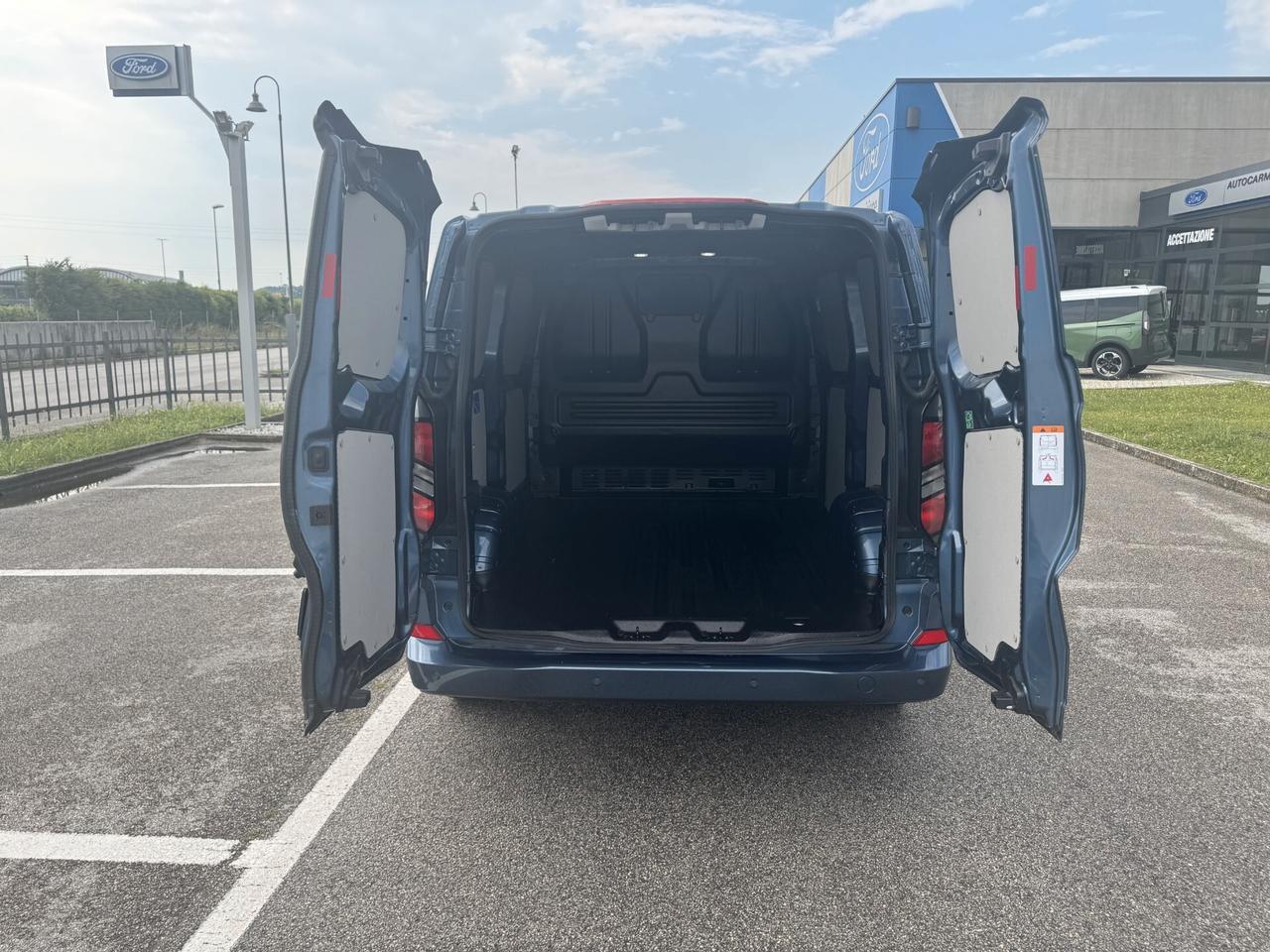 Ford Transit Custom Van Titanium 2.0EcoBlue 150CV Man. PC