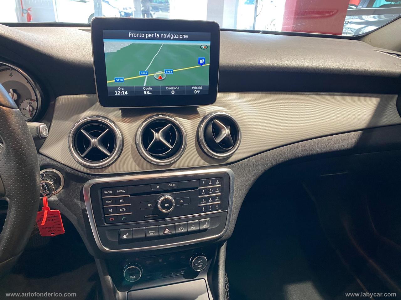 MERCEDES-BENZ GLA 200 d Automatic 4Matic Premium