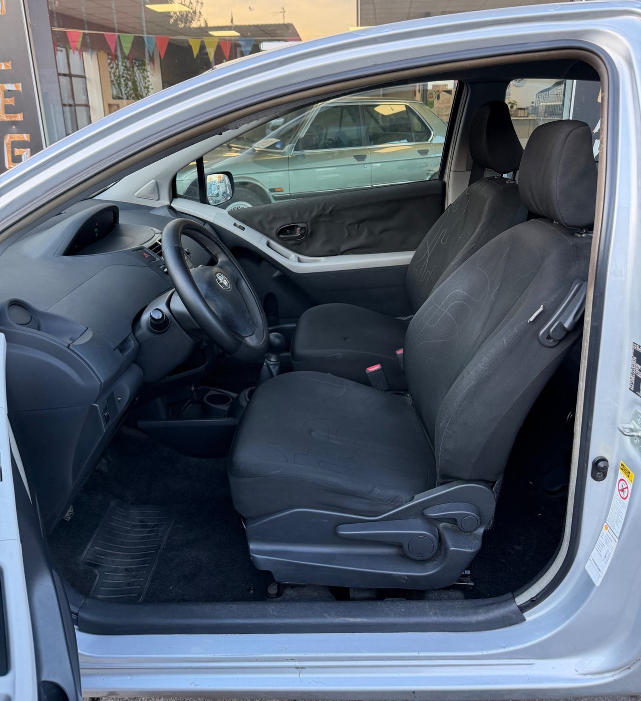 Toyota Yaris 1.0 3 porte- Neopatentati-Garanzia12 mesi