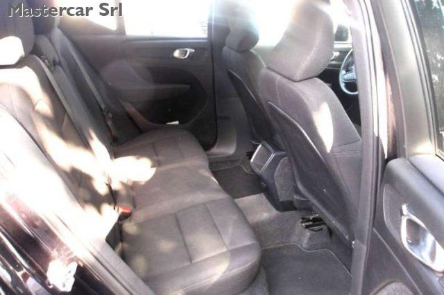 VOLVO XC40 XC40 1.5 t2 Momentum Business Navi - GF134RZ