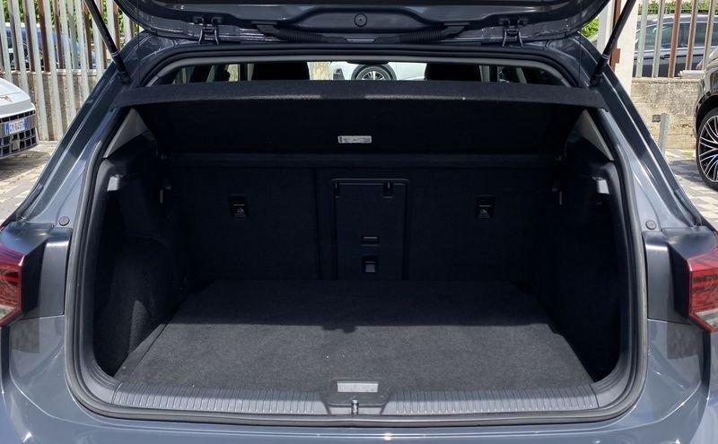 Volkswagen Golf 8 Life 2.0 TDI 116CV