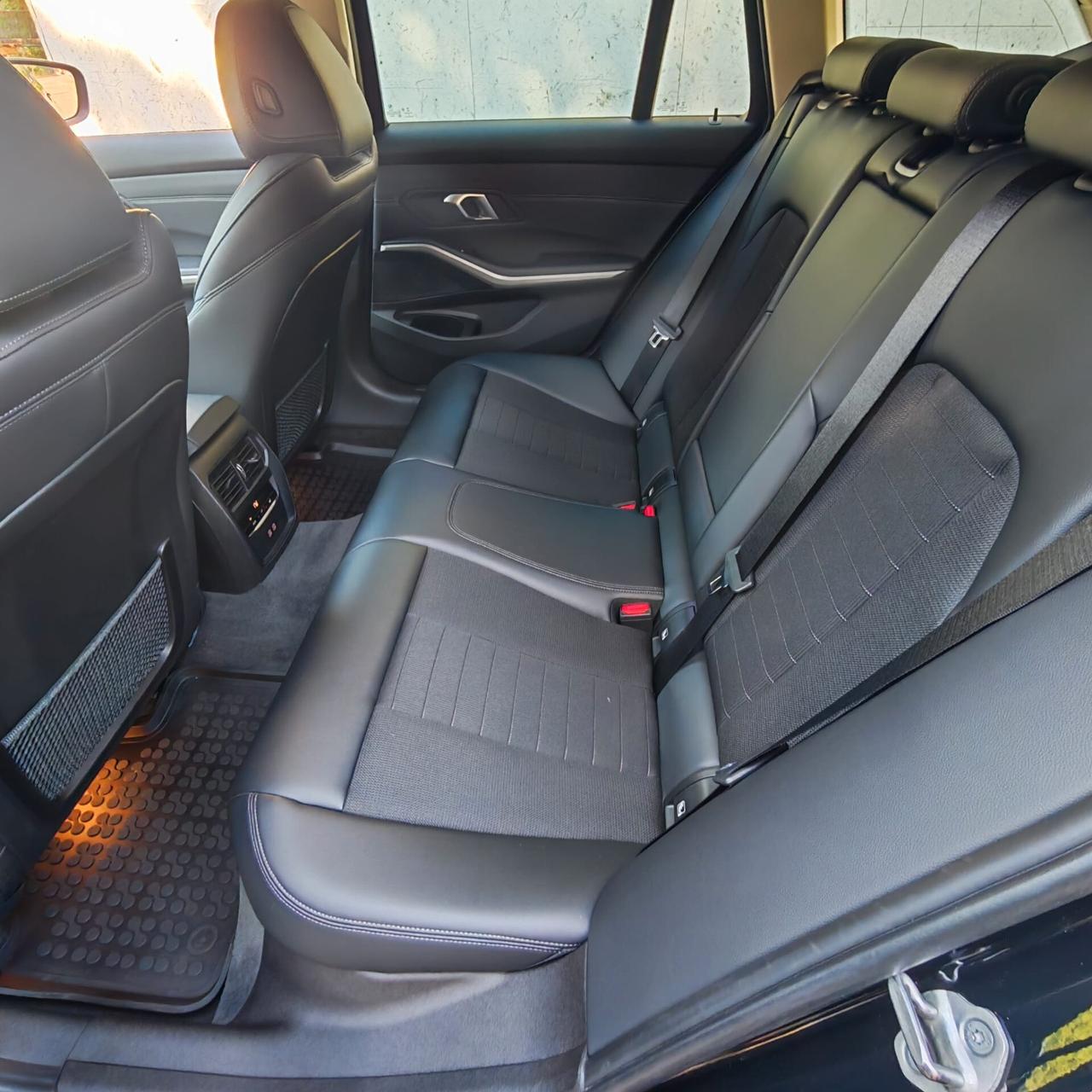 Bmw 318d 48V Touring Business Advantage