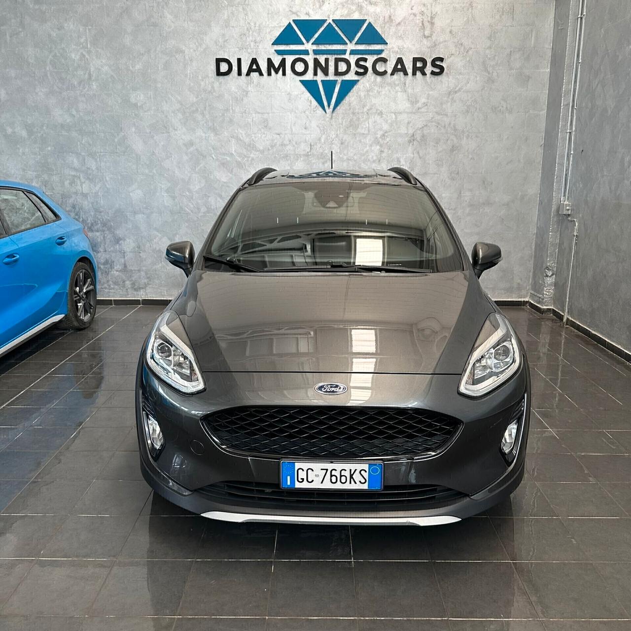 Ford Fiesta 1.0 Ecoboost Hybrid RADAR+CRUISE+NAVI+FARI LED