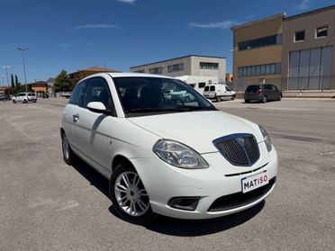 Lancia Ypsilon 1.2 Versus 150000 km