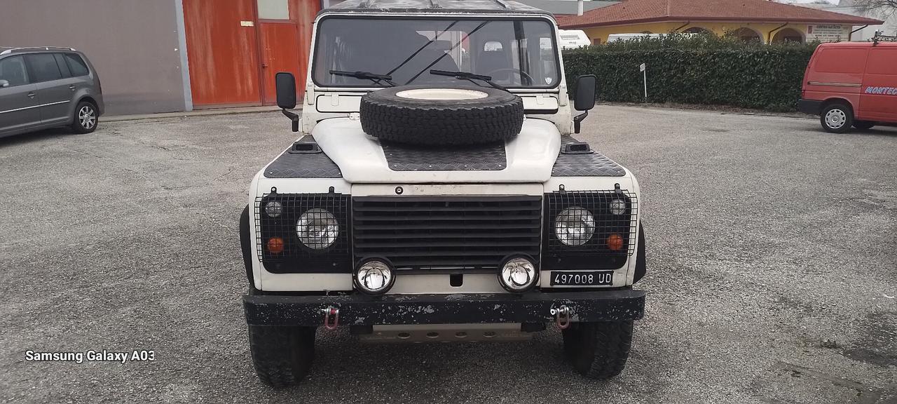 Land Rover Defender 90 diesel Hard-top