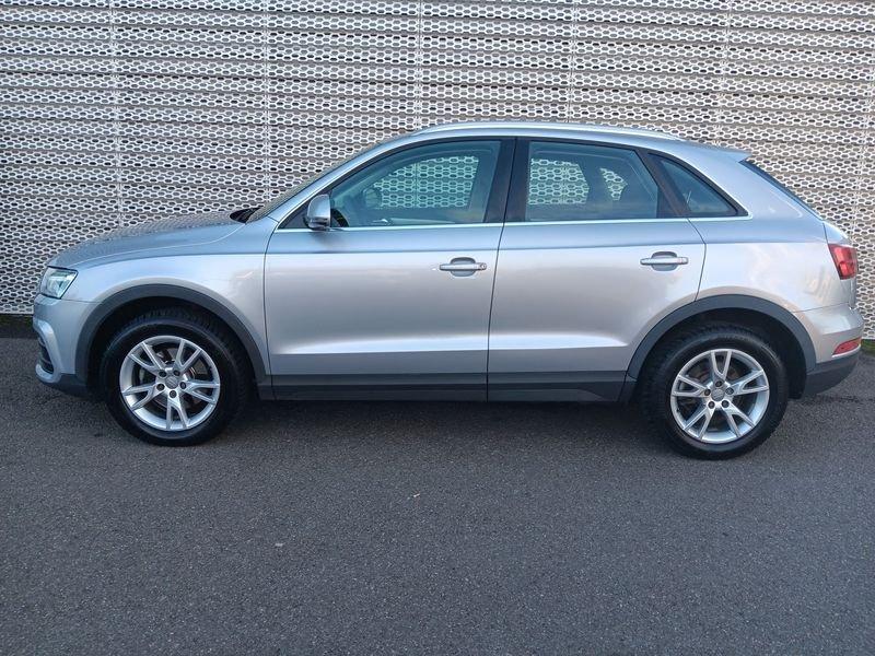 Audi Q3 2.0 TDI 120 CV Business