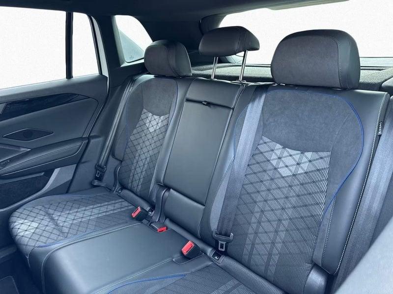 Volkswagen Tiguan Tiguan 1.5 eTSI 150 CV ACT DSG R-Line Camera 360° Led Matrix 20"