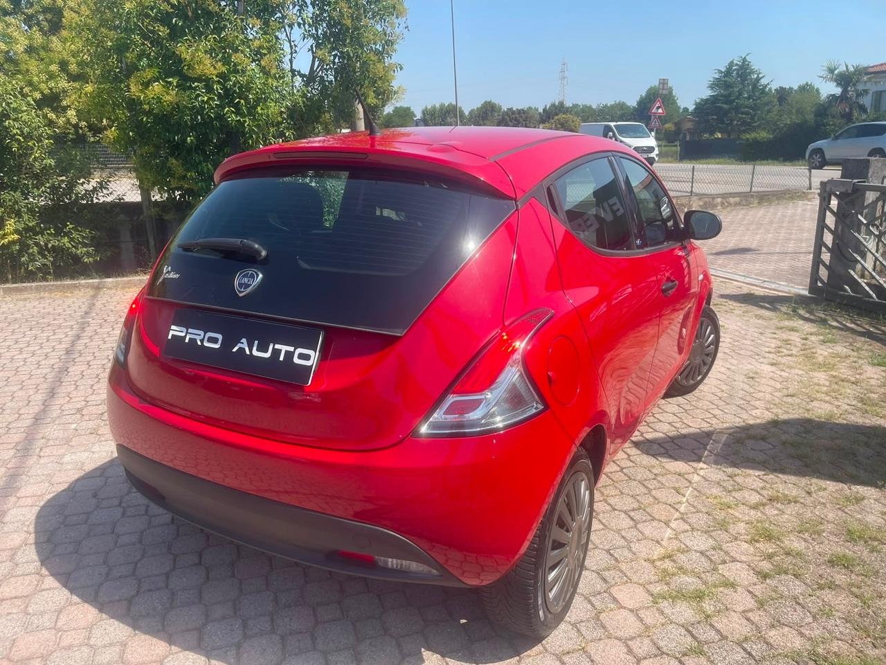 Lancia Ypsilon 1.2 69 CV 5 porte GPL Ecochic Gold