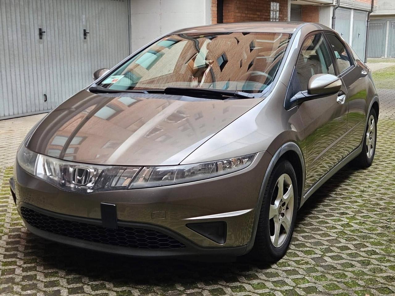 Honda Civic 2.2 i-CTDi 5p. Excl. LH i-P DPF LE