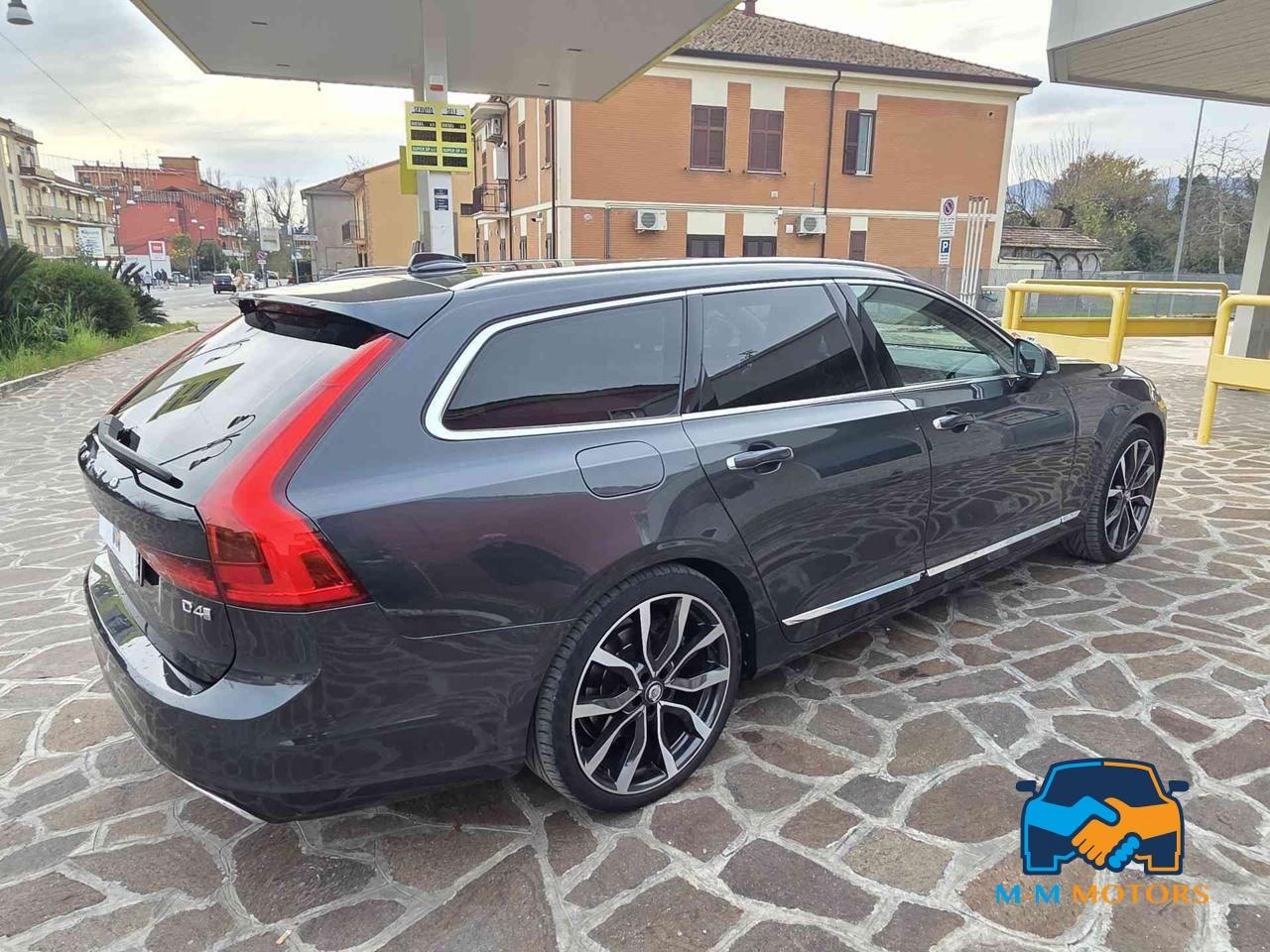 Volvo V90 D4 AWD Geartronic Momentum