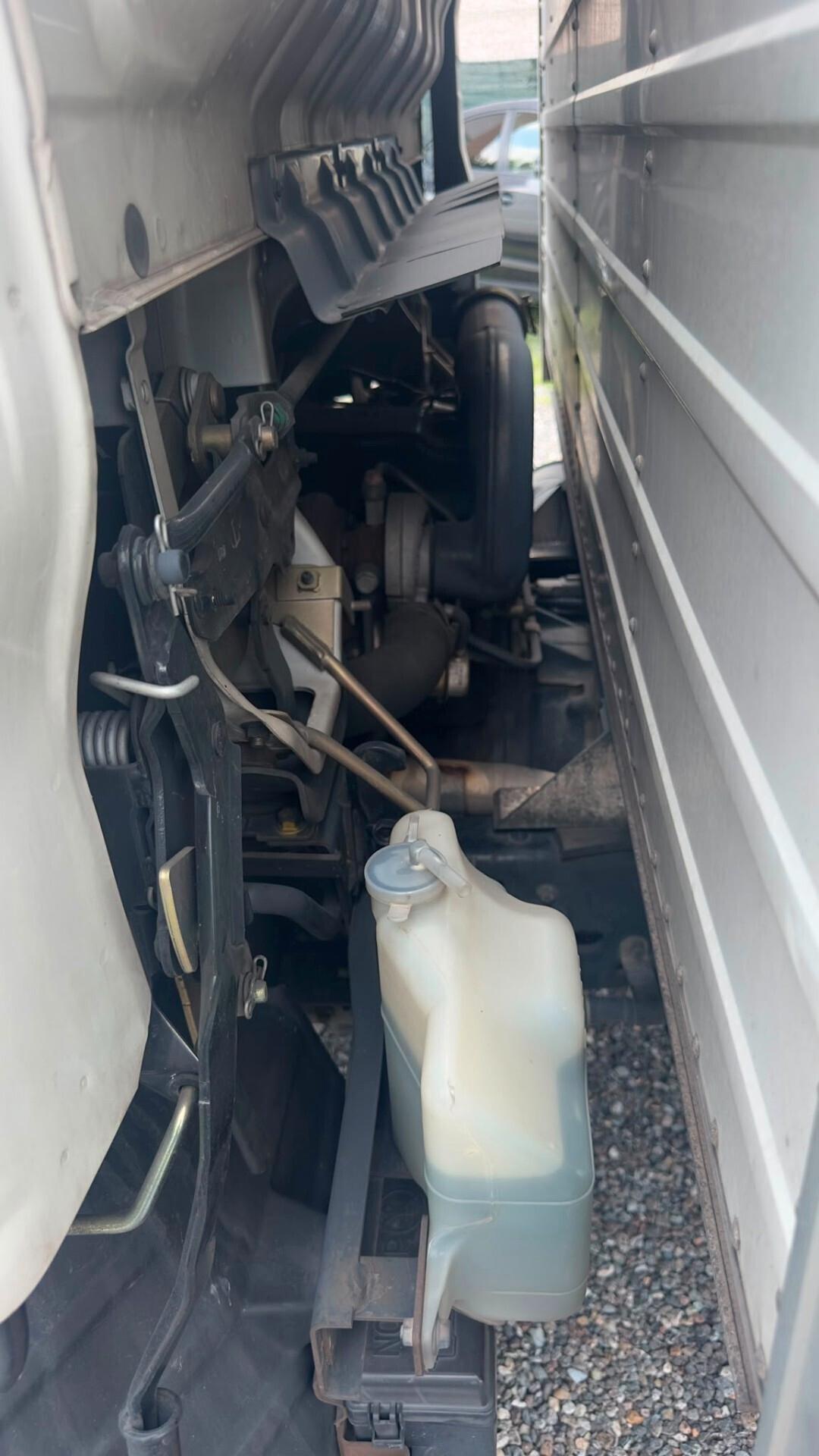 Isuzu NPR/NKR NPR 65 3.9 TD PL Telaio Cabinato