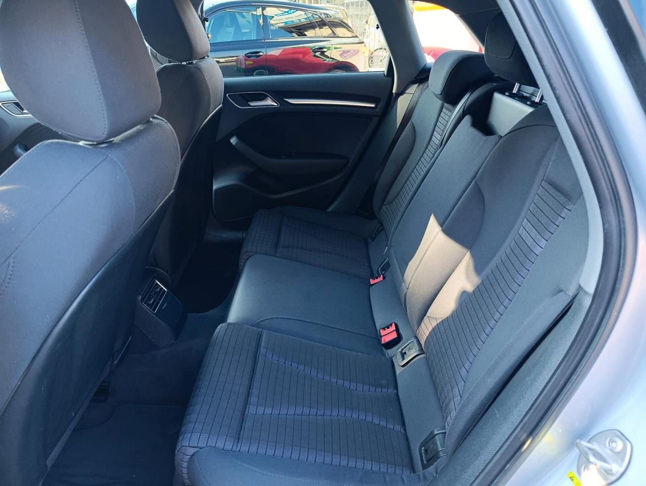 Audi A3 SPB 35 TDI S tronic Business Advanced