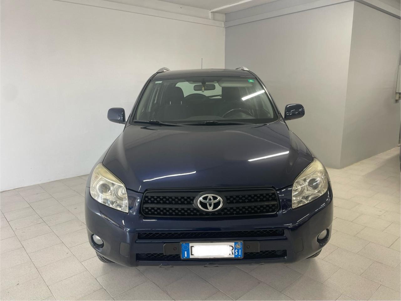 Toyota RAV4 2.2 D-4D 136 CV Sol 4x4 Perfetta