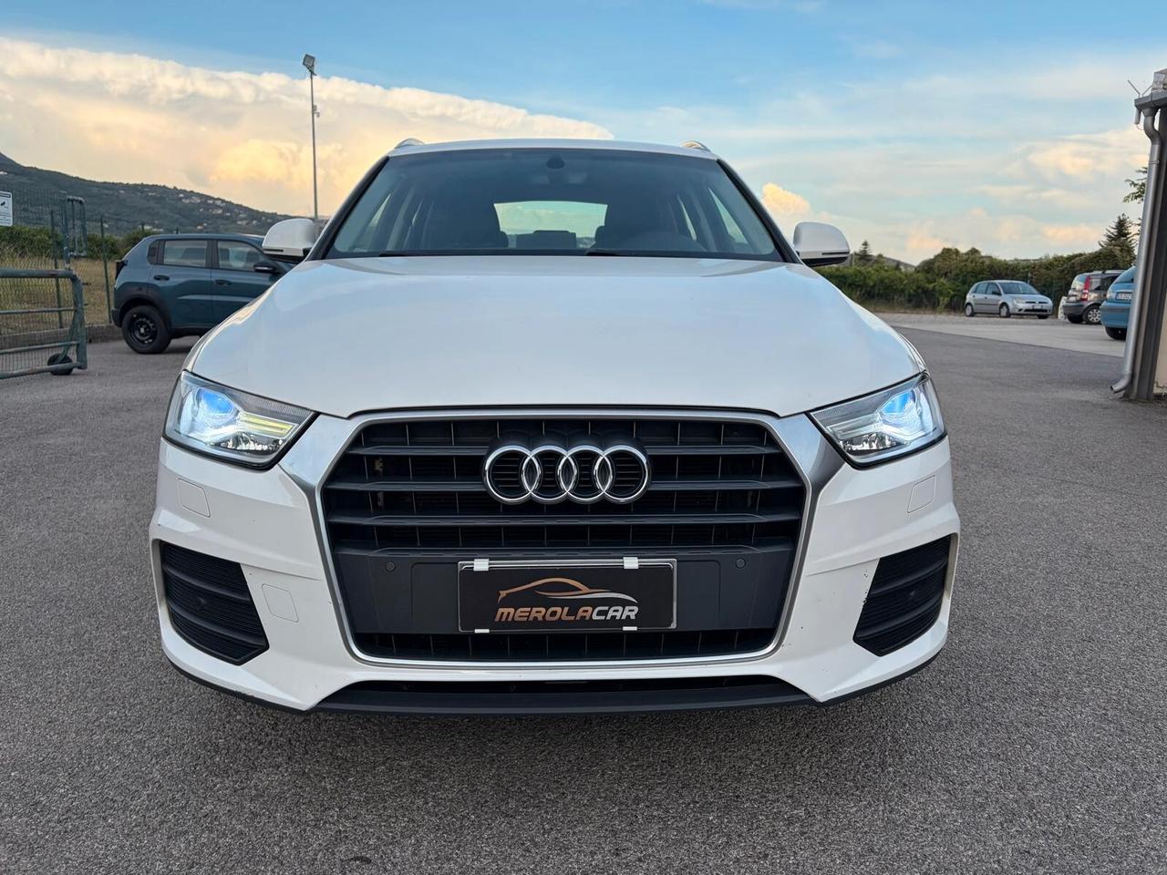 Audi Q3 2.0 TDI 120 CV Business
