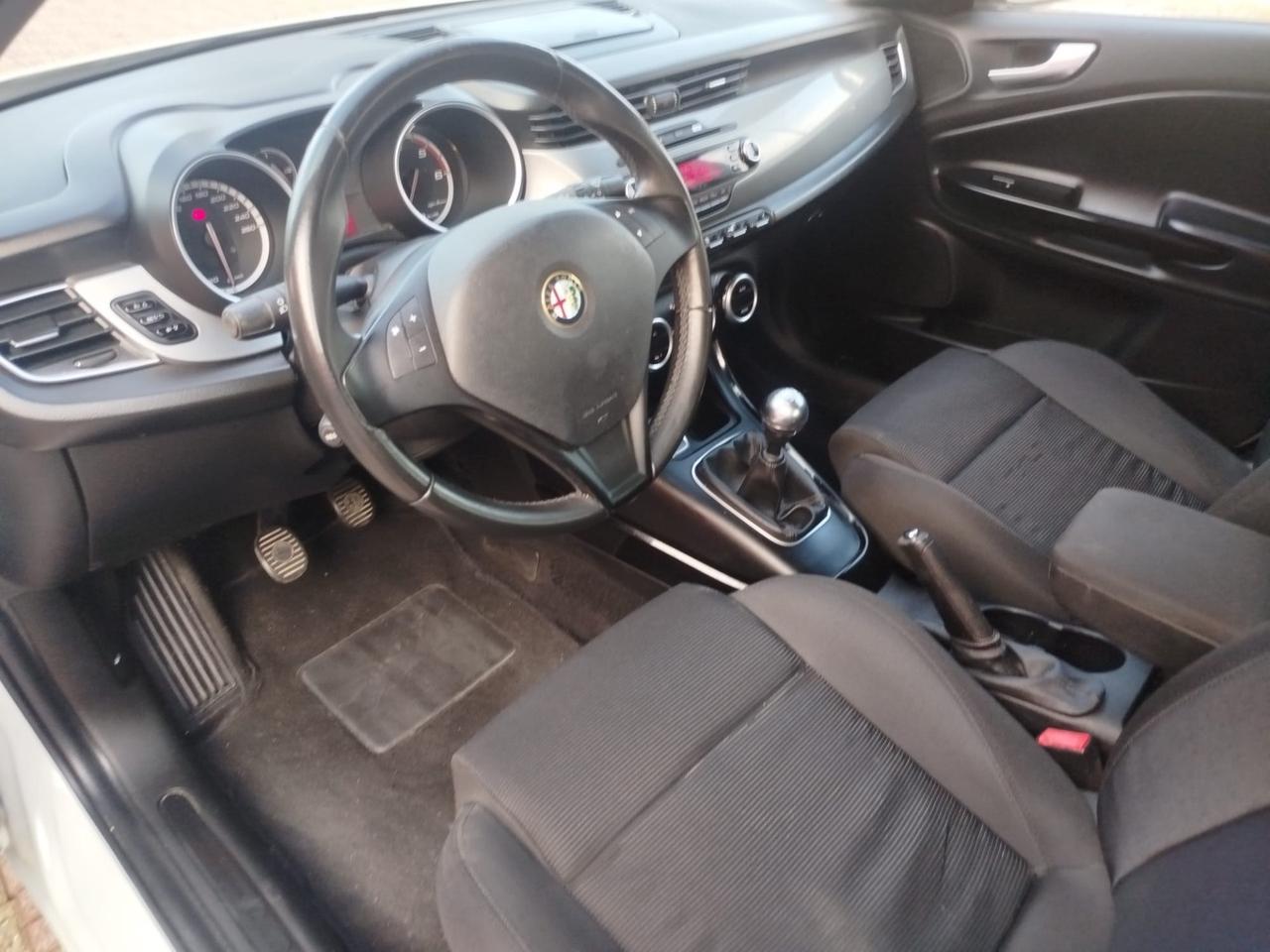Alfa Romeo Giulietta 1.6 JTDm-2 105 CV Exclusive