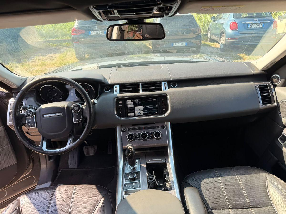 LAND ROVER - Range Rover Sport - 3.0 TDV6 HSE