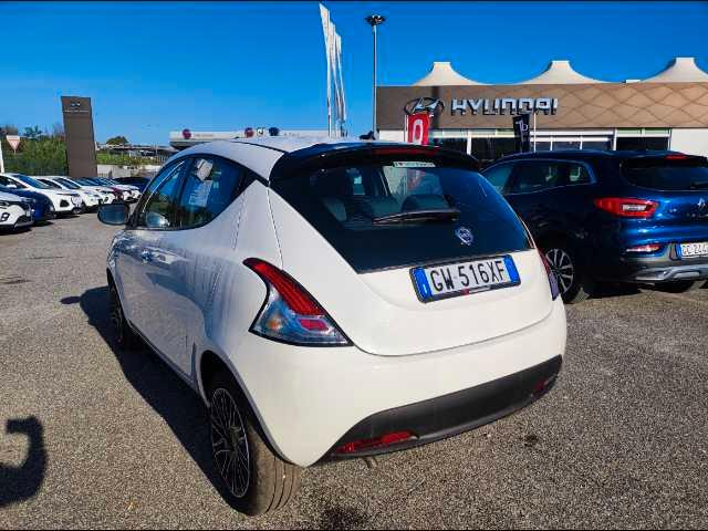 LANCIA Ypsilon 1.0 firefly hybrid Oro s&s 70cv