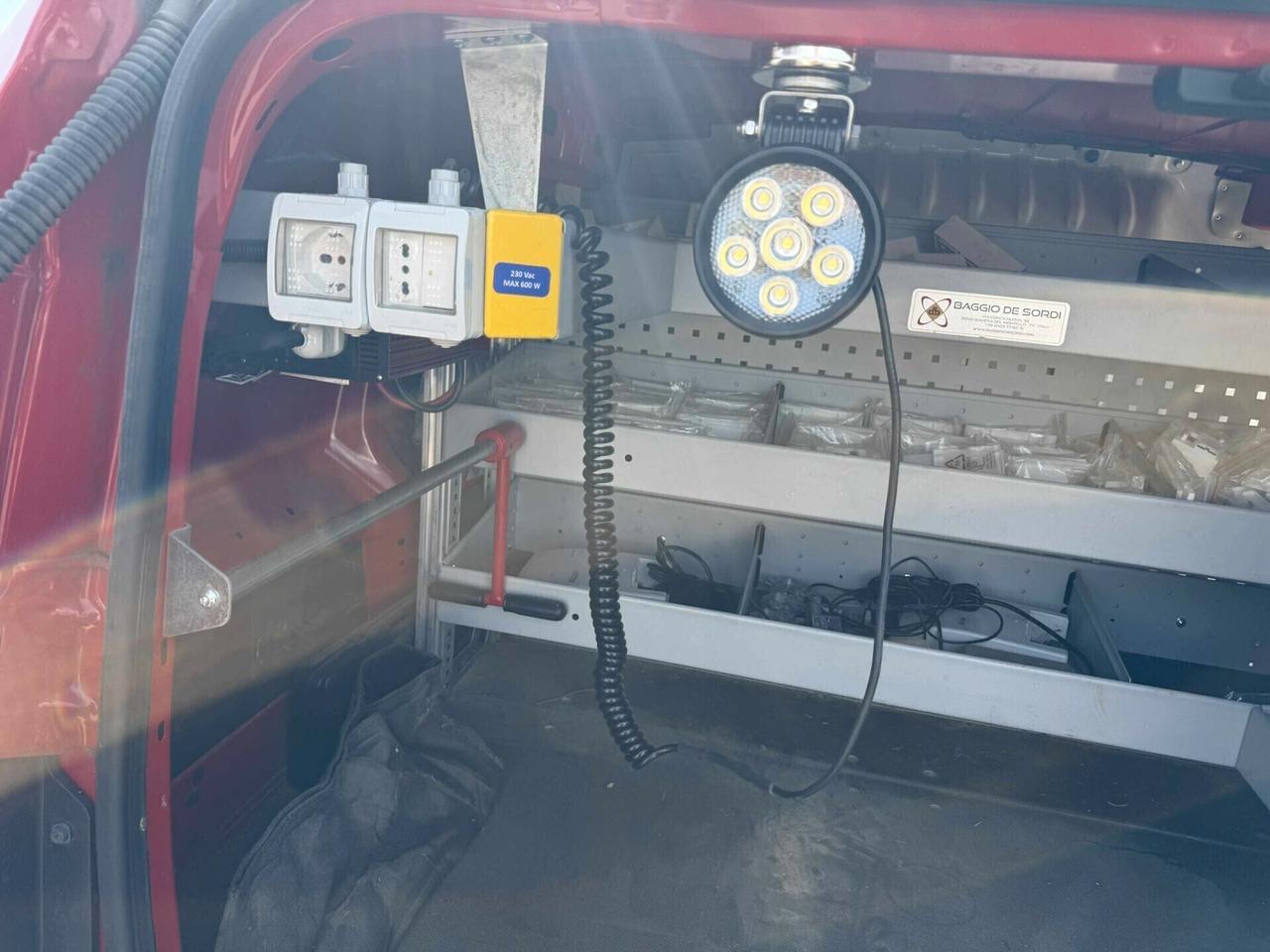 Fiat Fiorino 1.3 MJT 95CV Cargo Adventure EX TIM