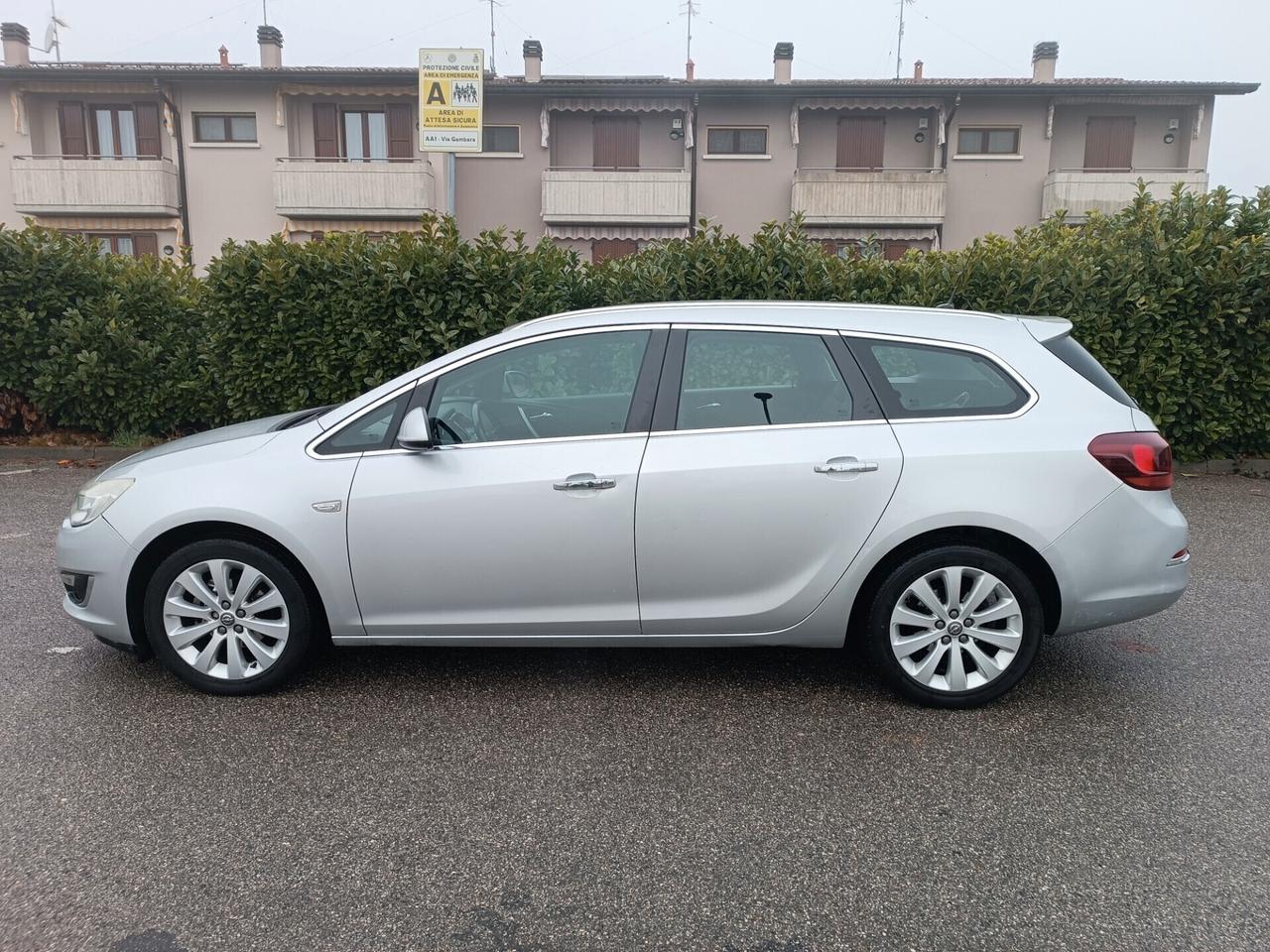 Opel Astra 1.4 GPL garanzia