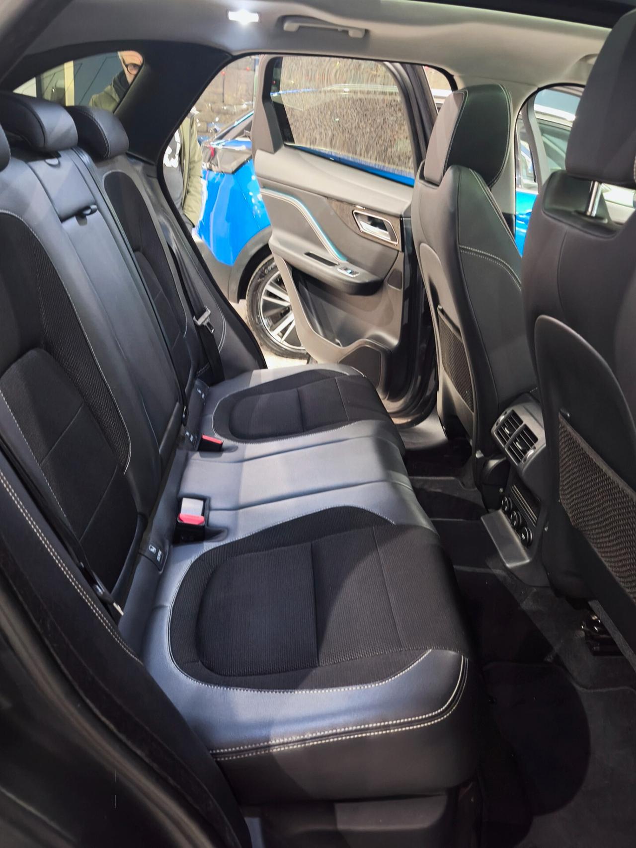 Jaguar F-Pace 2.0 D 180 CV AWD aut. R-SPORT 2018