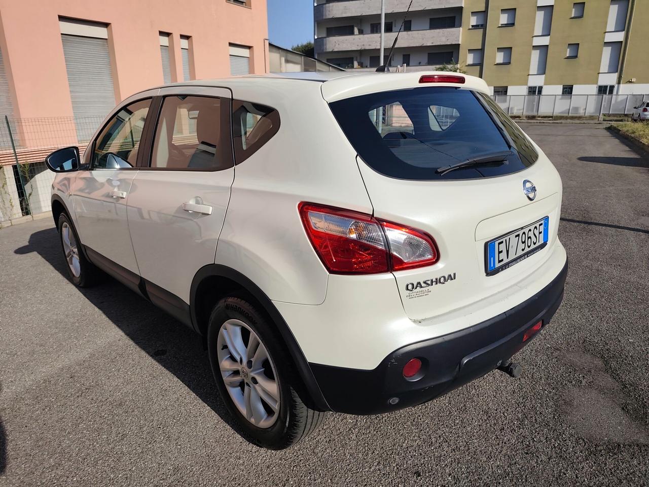 Nissan Qashqai 1.6 GPL gancio traino lavori certificati
