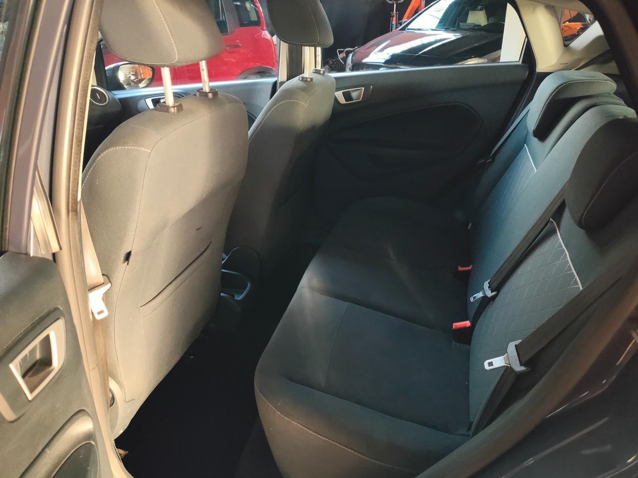 Ford Fiesta Titanium UNIPRO!!!!