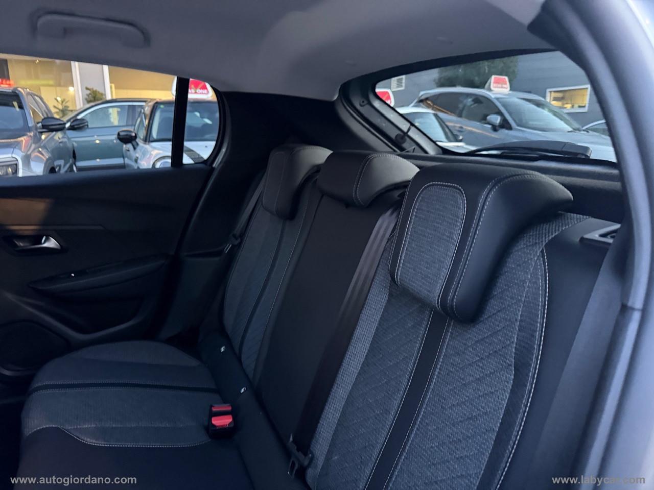 PEUGEOT 208 PureTech 100 S&S 5p. Allure PACK NAVIGATION + VISON PACK + VIIOPARK 2 + PARK DRIVE